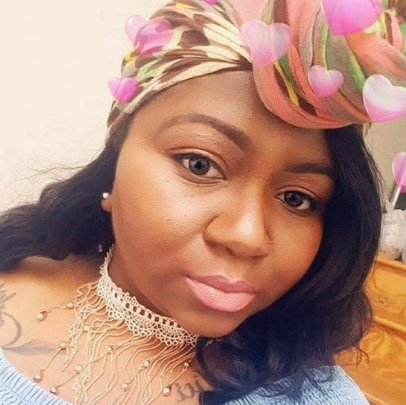 Meet your Posher, Michele - Picture 3 of 6